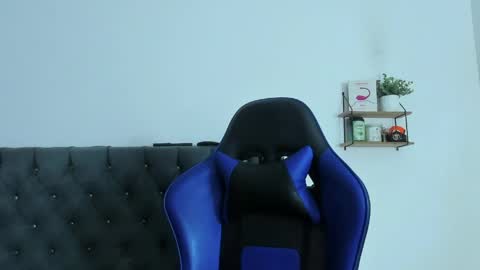 adam boss online show from April 7, 9:10 am