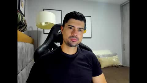 adam clarke online show from December 17, 2:06 am