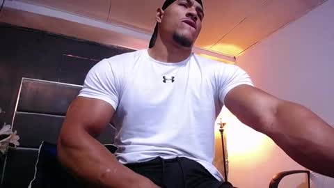 adam_fit19cm online show from March 7, 2:03 pm