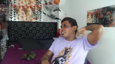 adam_morgan2 online show from October 22, 7:19 am