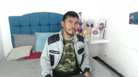 adam_morgan2 online show from November 25, 3:28 am