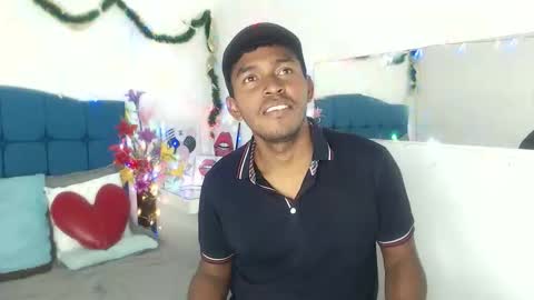 adam_morgan2 online show from December 4, 4:22 am