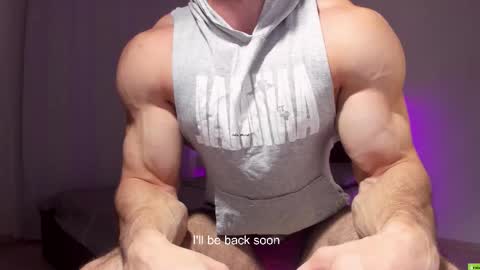 Snapshot of adam_muscle_ chatting on October 27, 1:26 pm Adam online show from October 27, 1:26 pm