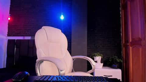 Snapshot of adam_piarse chatting on December 4, 11:46 pm adam_piarse online show from December 4, 11:46 pm