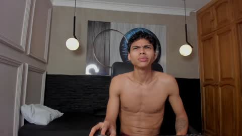 Snapshot of adam_piarse chatting on December 19, 7:07 am adam_piarse online show from December 19, 7:07 am