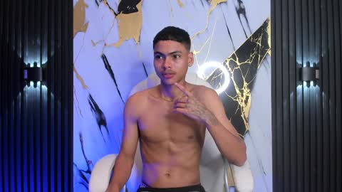 Snapshot of adam_piarse chatting on February 25, 1:41 am adam_piarse online show from February 25, 1:41 am