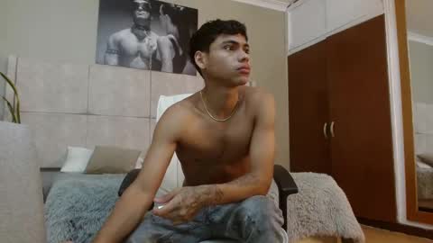 Snapshot of adam_piarse chatting on September 29, 2:00 pm adam_piarse online show from September 29, 2:00 pm