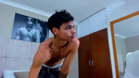 Snapshot of adam_piarse chatting on October 4, 8:40 pm adam_piarse online show from October 4, 8:40 pm