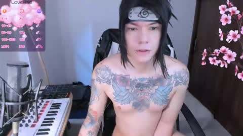 Snapshot of adam_rocket chatting on December 2, 2:01 pm Adam online show from December 2, 2:01 pm