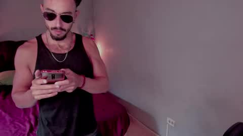 Snapshot of adam_scar chatting on September 30, 6:35 pm Hello welcome 3 online show from September 30, 6:35 pm