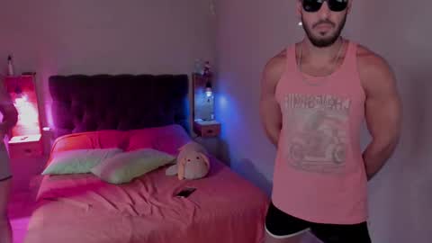 Snapshot of adam_scar chatting on October 16, 6:20 pm Hello welcome 3 online show from October 16, 6:20 pm