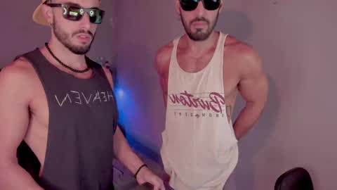 Snapshot of adam_scar chatting on November 21, 6:06 pm Hello welcome 3 online show from November 21, 6:06 pm