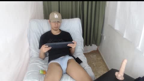 Snapshot of adam_sinclair chatting on November 25, 6:19 pm adam_sinclair online show from November 25, 6:19 pm