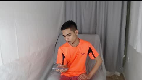 Snapshot of adam_sinclair chatting on December 3, 1:13 am adam_sinclair online show from December 3, 1:13 am