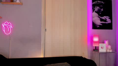 Snapshot of adam_sword4 chatting on January 27, 3:04 am Alan and Jordan online show from January 27, 3:04 am