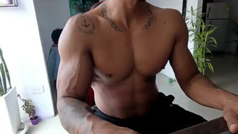 Adam Valencia online show from December 4, 7:00 pm