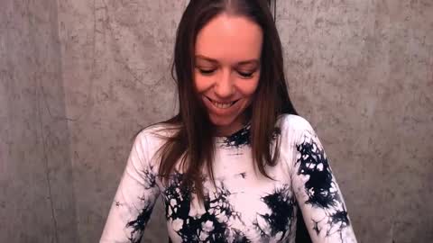 adamais_ online show from February 21, 8:51 am