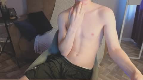 Snapshot of adamal1 chatting on September 28, 9:36 am Adam online show from September 28, 9:36 am