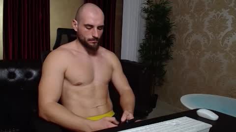 Snapshot of adamjameson chatting on January 14, 9:13 am AdamJameson online show from January 14, 9:13 am