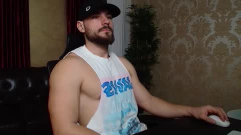 Snapshot of adamjameson chatting on January 24, 6:35 am AdamJameson online show from January 24, 6:35 am