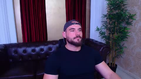 Snapshot of adamjameson chatting on September 25, 5:33 am AdamJameson online show from September 25, 5:33 am