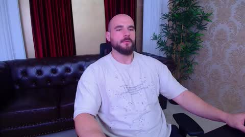 Snapshot of adamjameson chatting on October 9, 5:16 am AdamJameson online show from October 9, 5:16 am