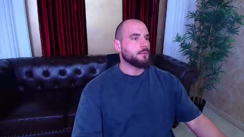 Snapshot of adamjameson chatting on October 13, 5:07 am AdamJameson online show from October 13, 5:07 am