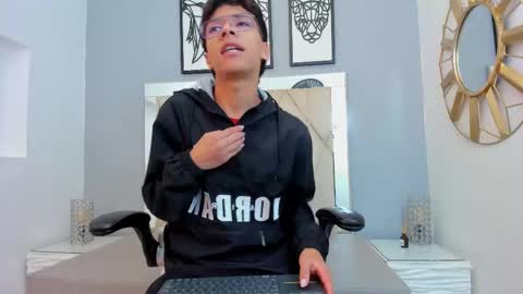 Adams Bobby online show from December 14, 11:37 am