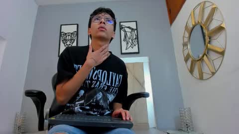 Adams Bobby online show from March 23, 11:14 am