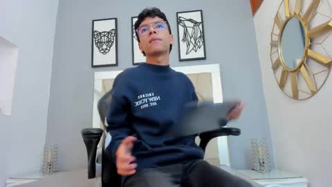 Adams Bobby online show from April 9, 11:04 am