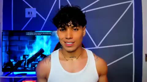 Snapshot of adams_collins chatting on July 20, 11:18 pm Adams online show from July 20, 11:18 pm