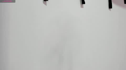 ADAMS Y NIKI online show from January 16, 6:25 am