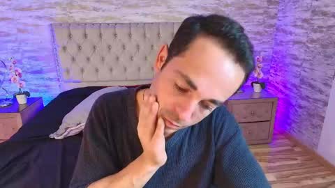 Im Adams Sanz online show from April 17, 12:02 am