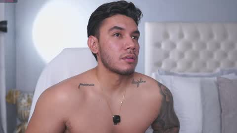 Adan Johns online show from April 20, 7:48 pm