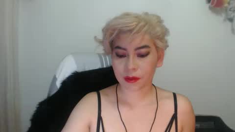 Snapshot of adan_romanoff chatting on December 17, 8:42 am adan_romanoff online show from December 17, 8:42 am