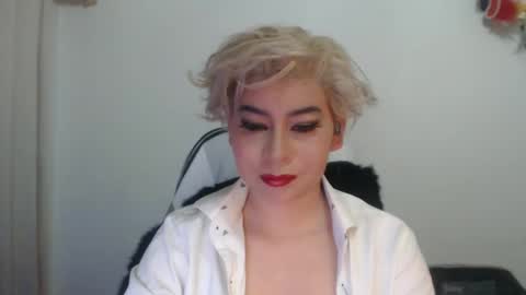 Snapshot of adan_romanoff chatting on December 18, 7:14 am adan_romanoff online show from December 18, 7:14 am