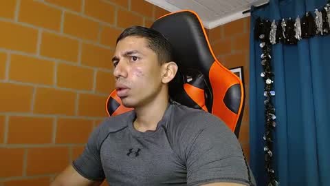 Adan Sin online show from February 10, 2:48 pm