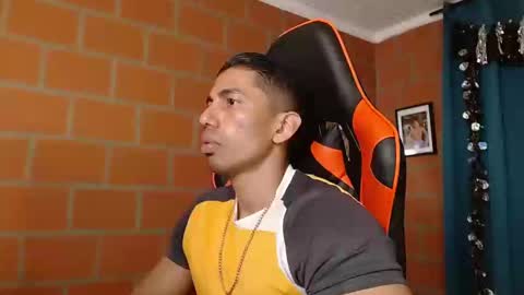 Adan Sin online show from February 20, 6:02 pm