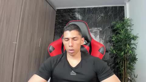 Snapshot of adan_sin1 chatting on February 23, 7:22 pm Adan Sin online show from February 23, 7:22 pm