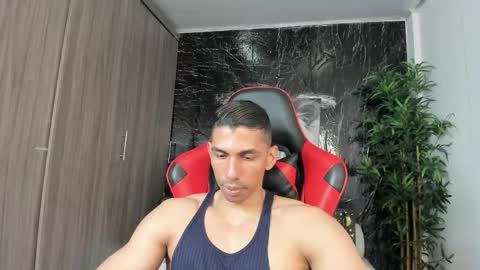 Adan Sin online show from May 27, 4:59 pm