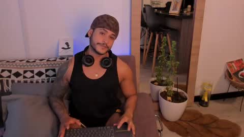 ADAN VEGA online show from June 7, 6:33 pm