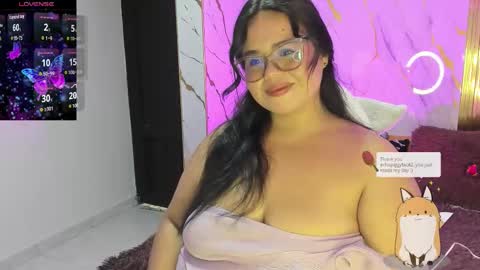 Snapshot of adara_sweet20 chatting on November 7, 7:36 pm adara_sweet20 online show from November 7, 7:36 pm