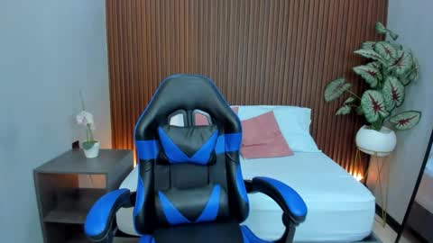 A D A R N A online show from February 27, 7:47 pm