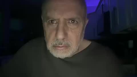 Snapshot of add_me_2 chatting on April 7, 7:42 am add_me_2 online show from April 7, 7:42 am