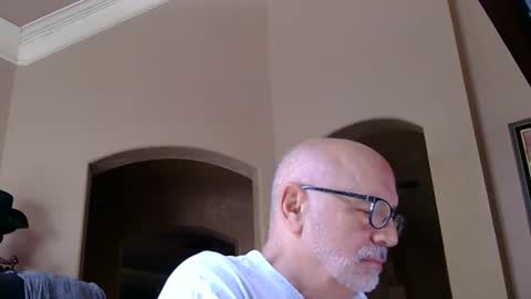 Snapshot of add_me_2 chatting on May 4, 3:52 pm add_me_2 online show from May 4, 3:52 pm