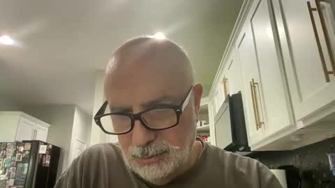 Snapshot of add_me_2 chatting on May 10, 4:23 pm add_me_2 online show from May 10, 4:23 pm