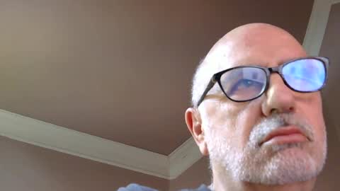 Snapshot of add_me_2 chatting on May 14, 12:34 pm add_me_2 online show from May 14, 12:34 pm