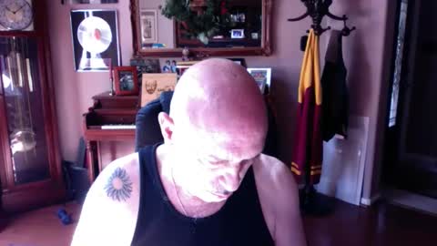 add_me_2 online show from May 22, 3:06 pm