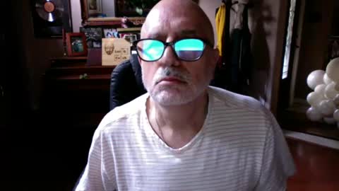 add_me_2 online show from June 13, 7:01 pm