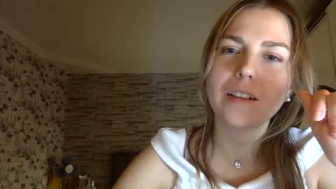 addicta_vera online show from October 22, 5:34 pm